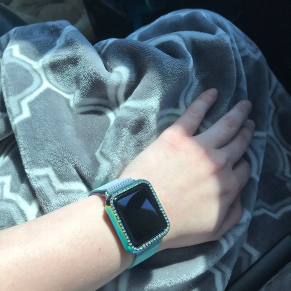 Apple Watch Series 3 w/ cases - Picture 2 of 4